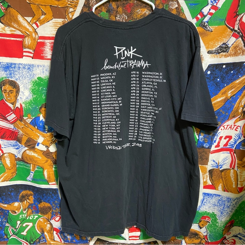 PINK 2018 Concert Tour Black  Tee - Picture 2 of 6